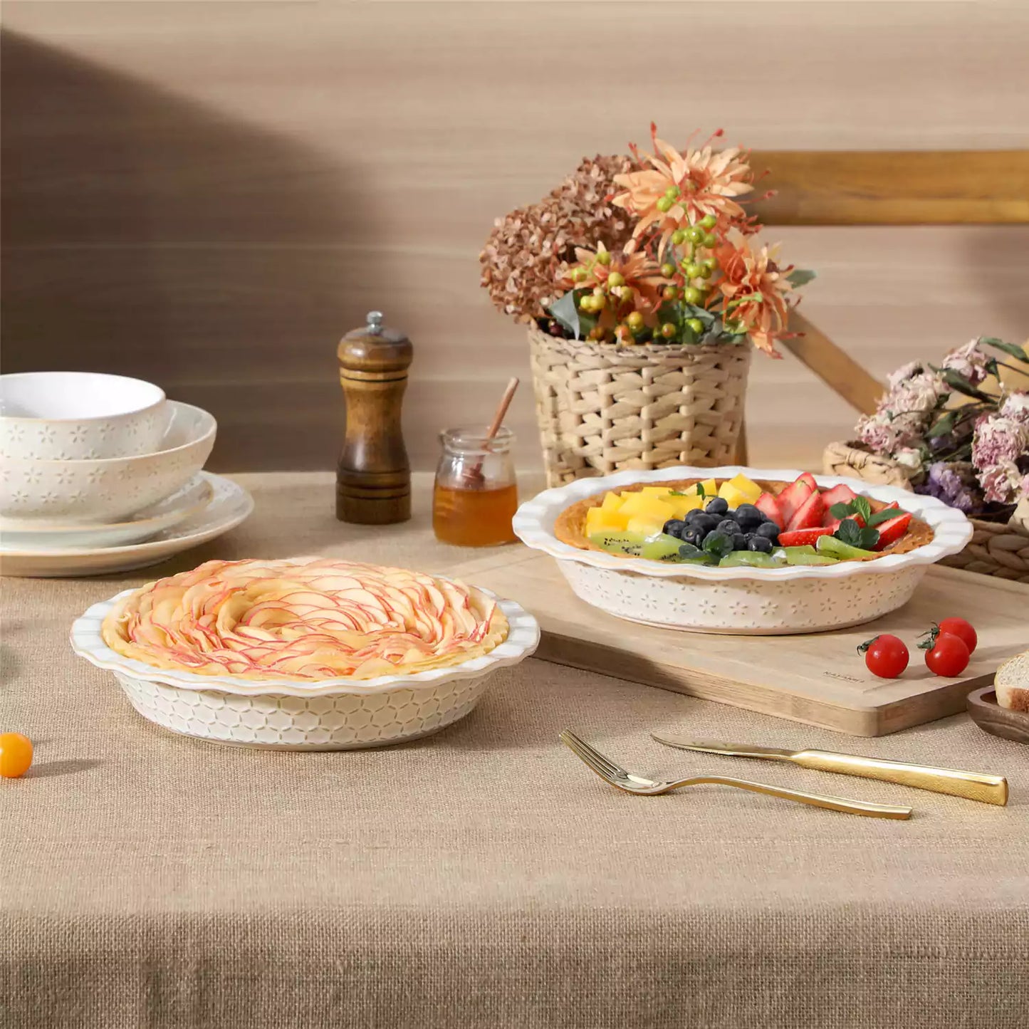 Lydia Fluted Pie Pan