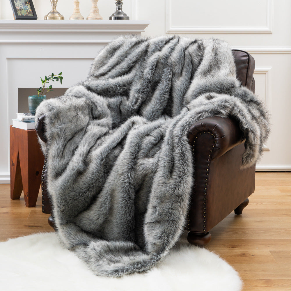 Lutetia Super Soft Fuzzy Thick Throw Blanket
