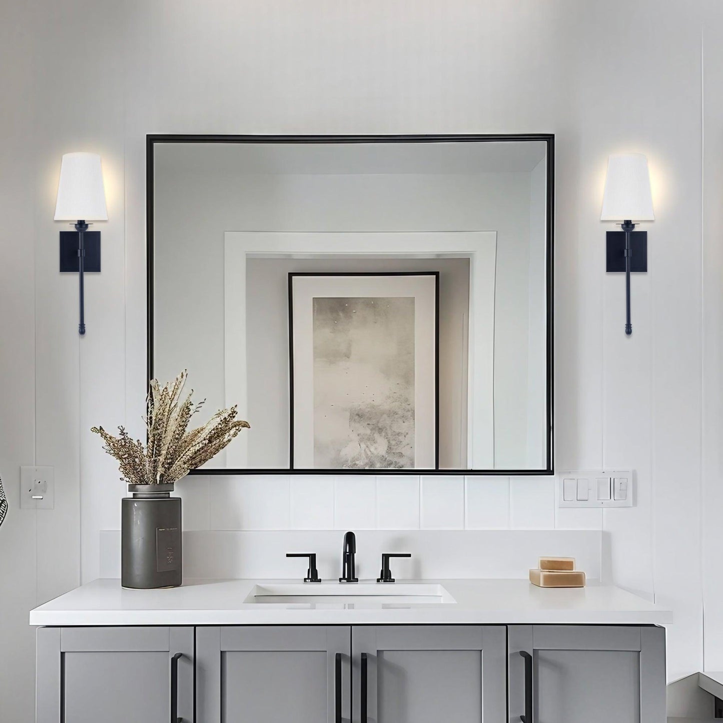 Manor Modern Traditional 1-Light Wall Sconce Light