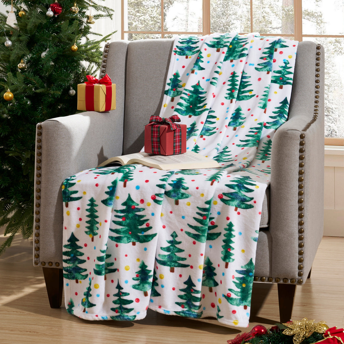 Kathy Ireland Holiday Print Plush Flannel Throw Blanket