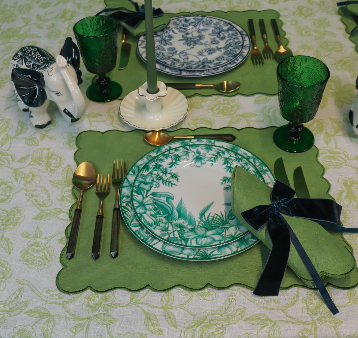 Monsoon Verdant Dinner Plate - Case of 12 Plates (+3 Bonus Plates)