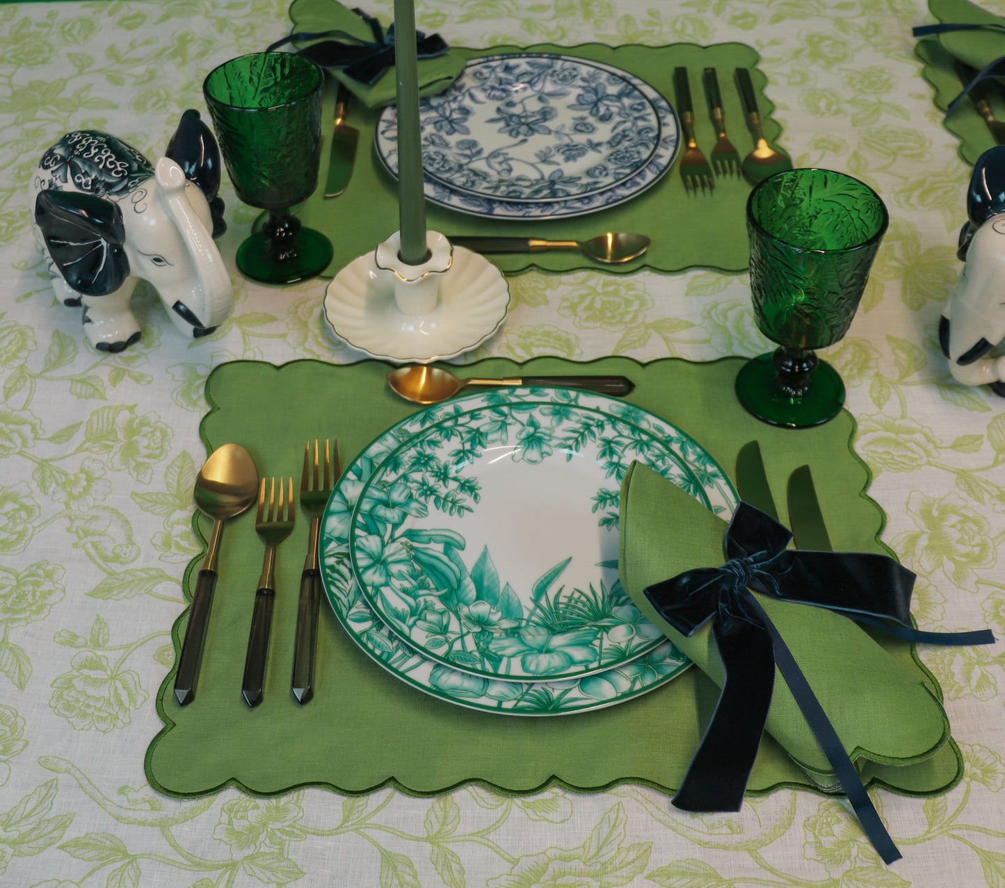 Monsoon Verdant Dinner Plate - Case of 12 Plates (+3 Bonus Plates)