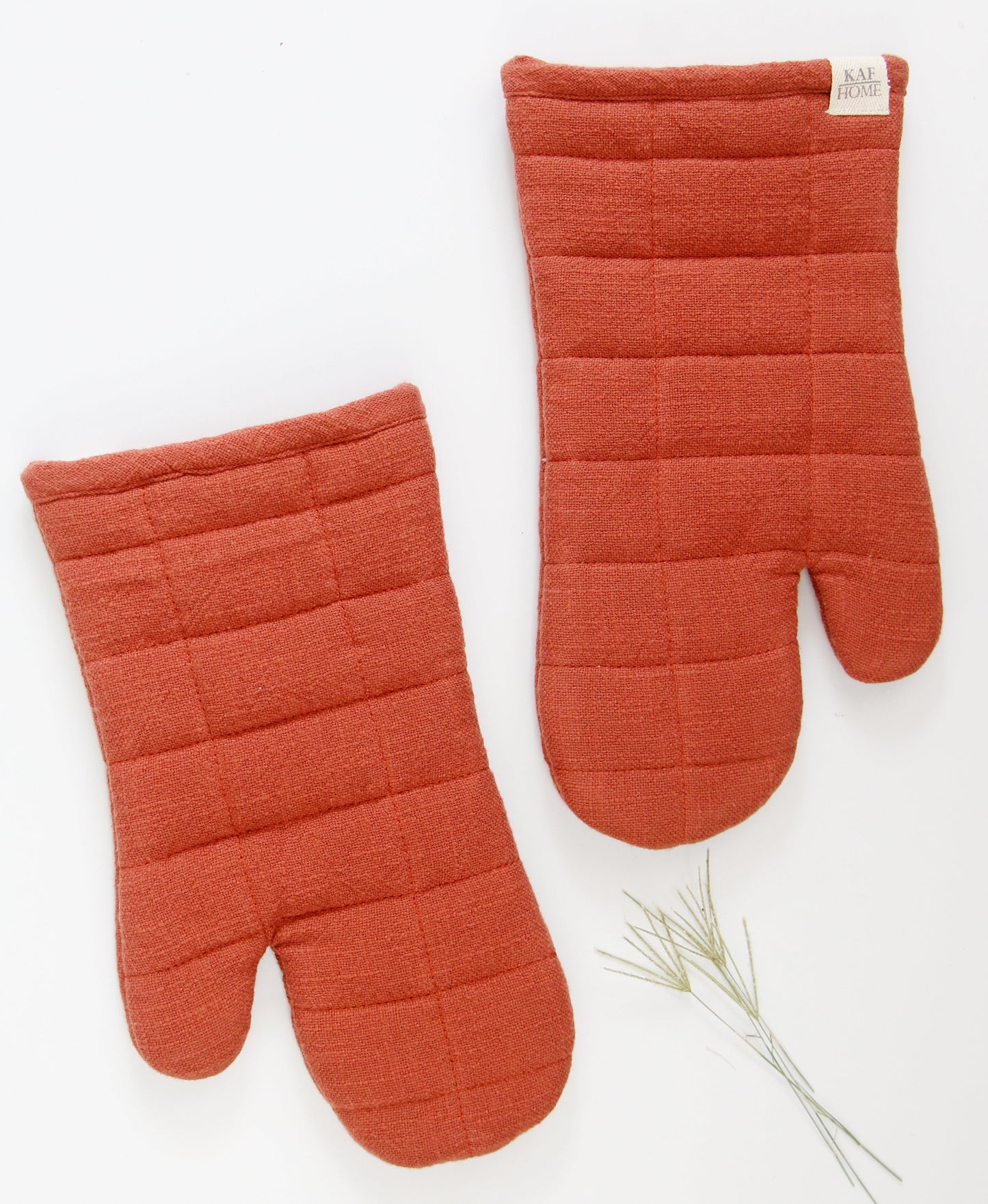KAF Home Monaco Quilted Oven Mitt