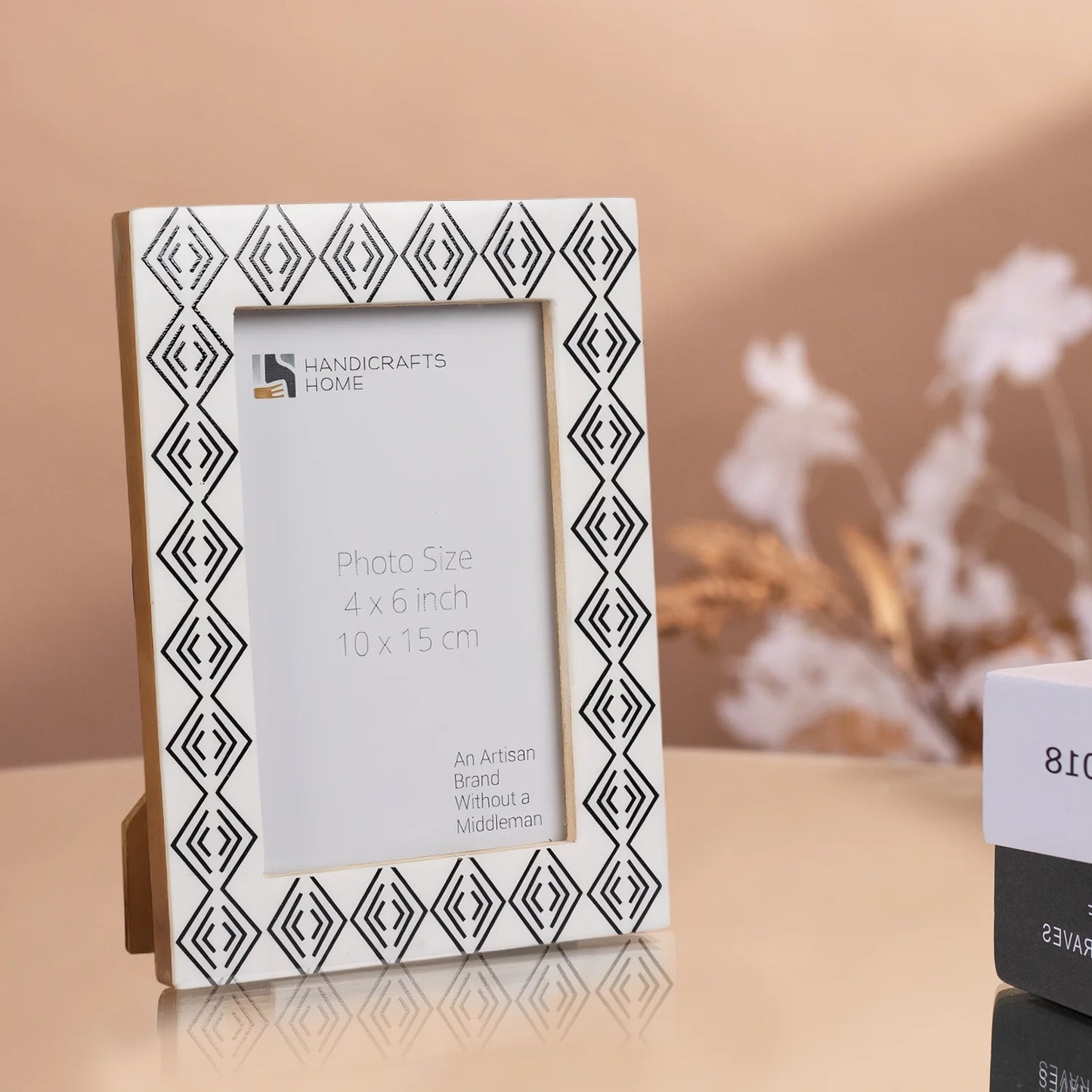Picture Frame Tribal Geometry Collection Resin Inlay Black & White – 4x6 & 5x7"