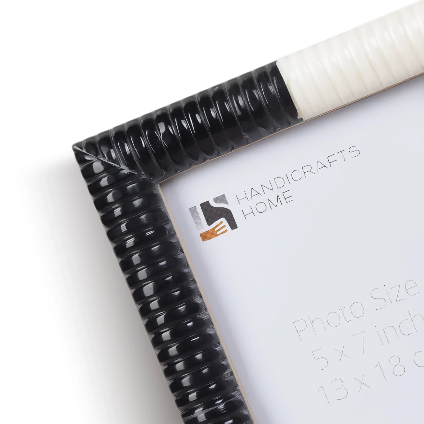 Picture Frame Ridged Collection Resin Inlay Black & White – 4x6 & 5x7"