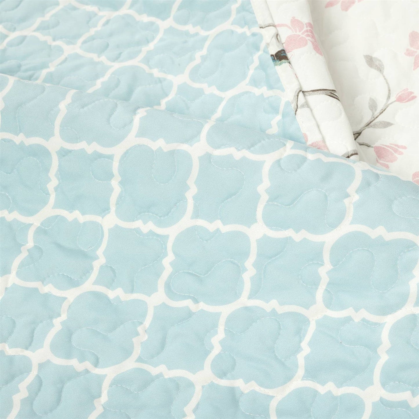 Full/Queen Reversible Lightweight Polyester Floral Birds 3 Piece Quilt Set