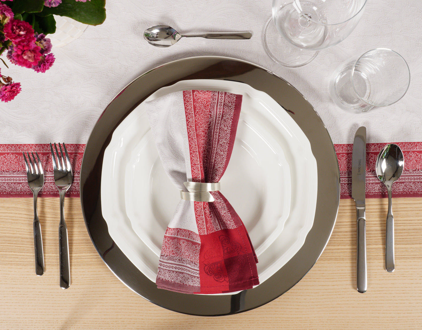 KAF Home Alma Portuguese Jacquard Table Runner - 18.5" x 90"