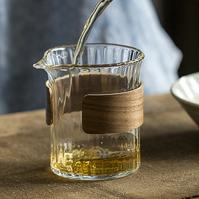 Dlight Decor 233ml Glass Tea Pot with Wood Ring Handle