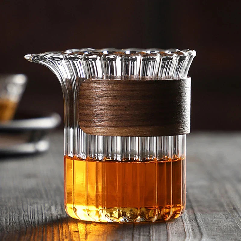 Dlight Decor 233ml Glass Tea Pot with Wood Ring Handle