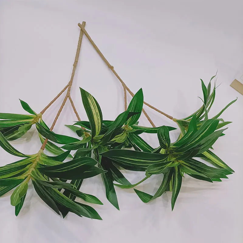 Dlight Decor 75cm Palm Tree with Real Touch Leaves