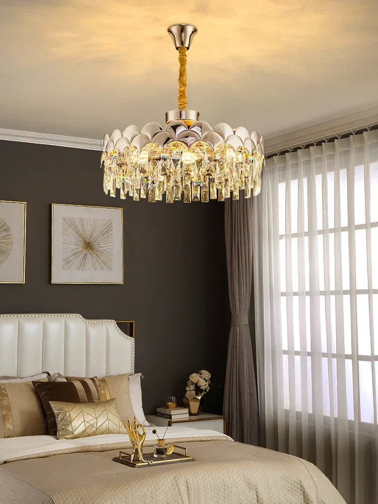 New Design Modern Luxury Golden Chandelier - Opulent Illumination for Bedrooms, Halls, and Dining Spaces