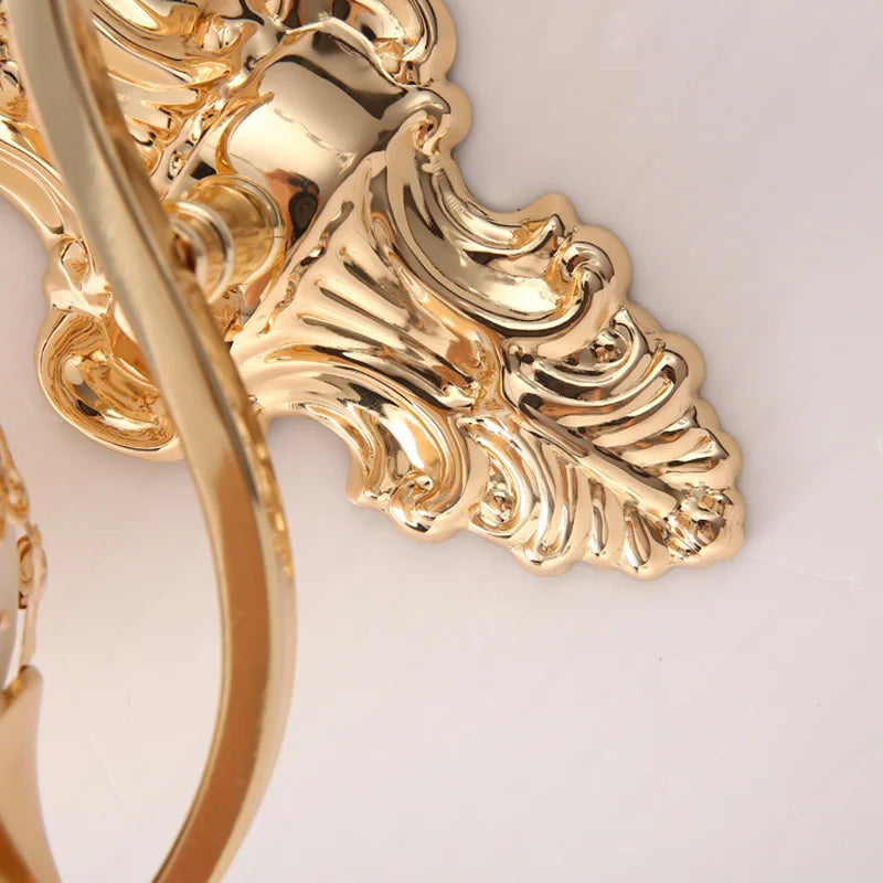 Modern Gold Bedside Wall Light - Elegant Illumination for Your Space