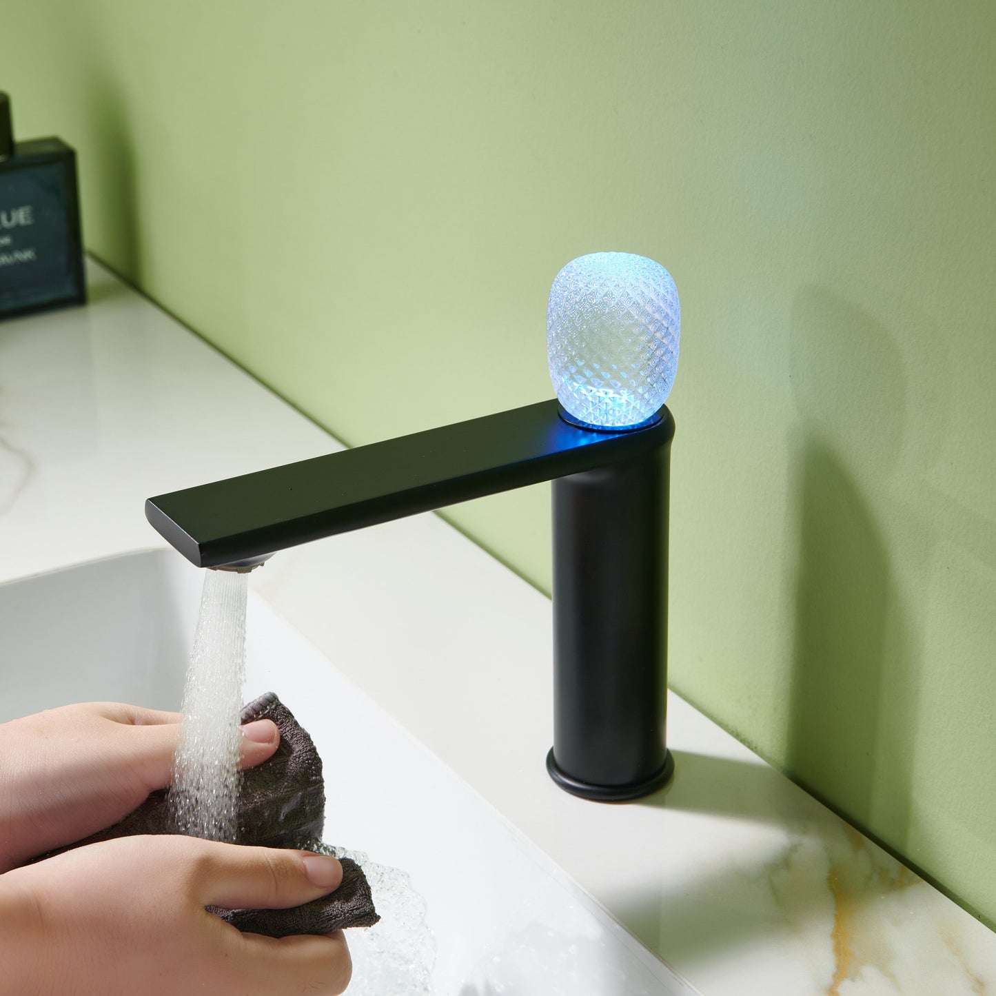 Lumina crystal Single Handle Single Hole Bathroom Sink Faucet with Pop up drain overflow