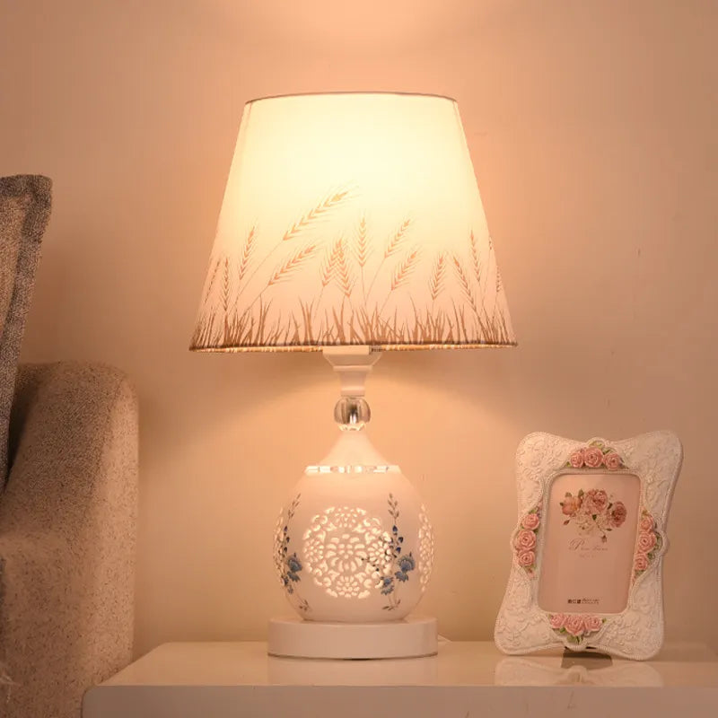 European-Style Crystal Table Lamp - Inspired Modern Bedroom Warmth and Romance