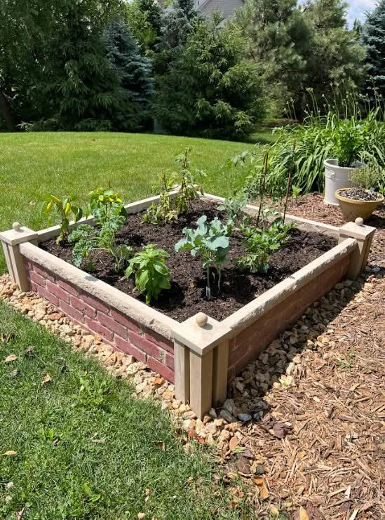 Nancy's Garden Prefabricated Concrete (GFRC) Garden Bed