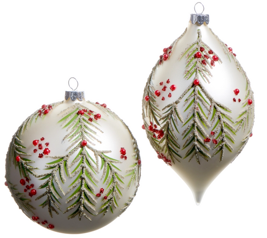 5" BERRY AND PINE PATTERN ORNAMENT