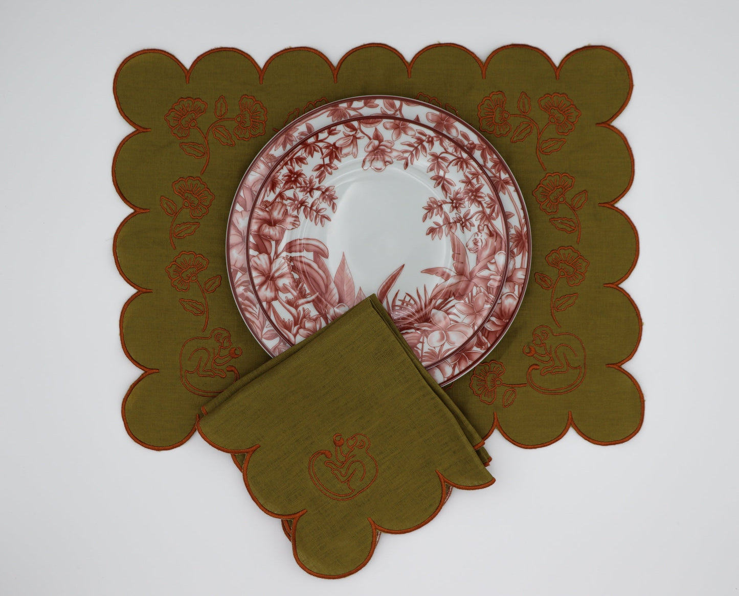 Sepia Estate Dinner Plate - Set of 4 (+1 Bonus Plate)