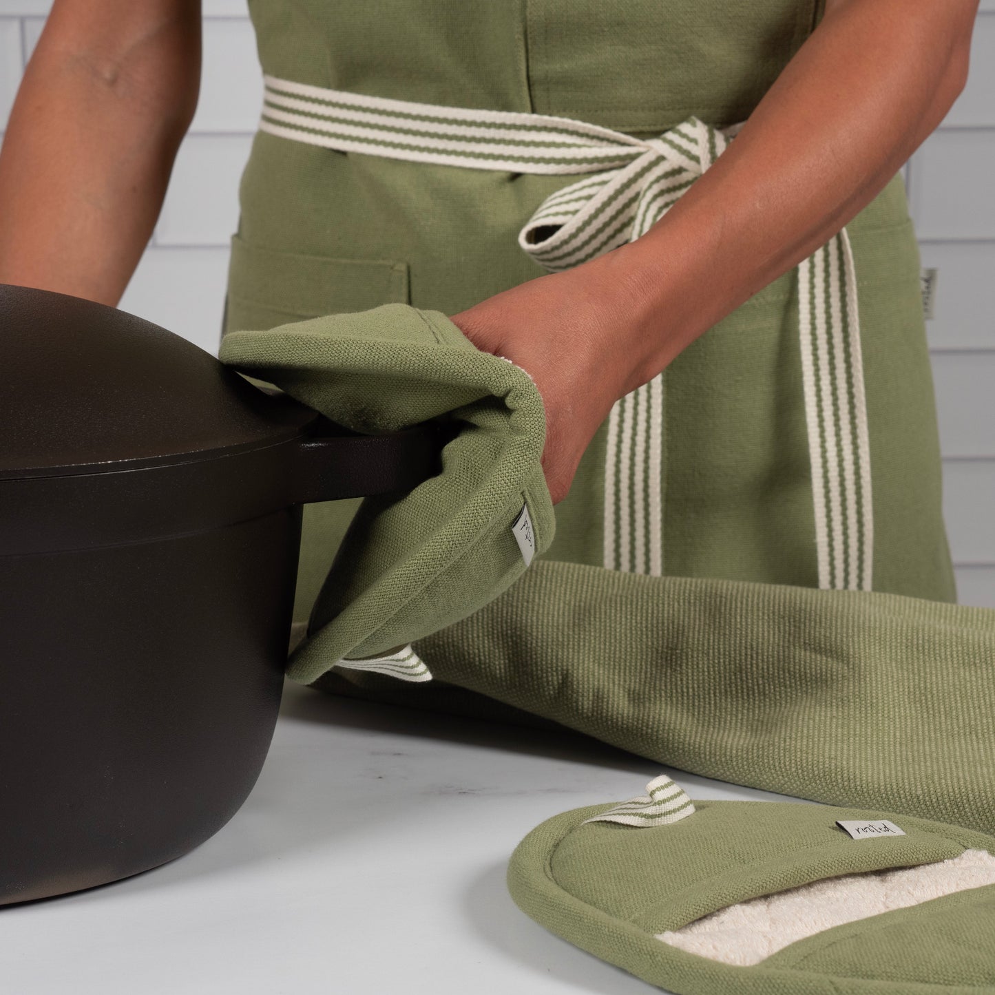 KAF Home Rooted Sustainable Set Of 2 Pot Grabbers 6" x 8.5"
