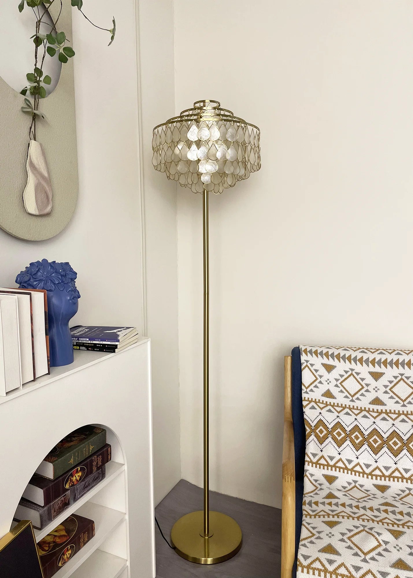 Shell Teardrops Floor Lamp