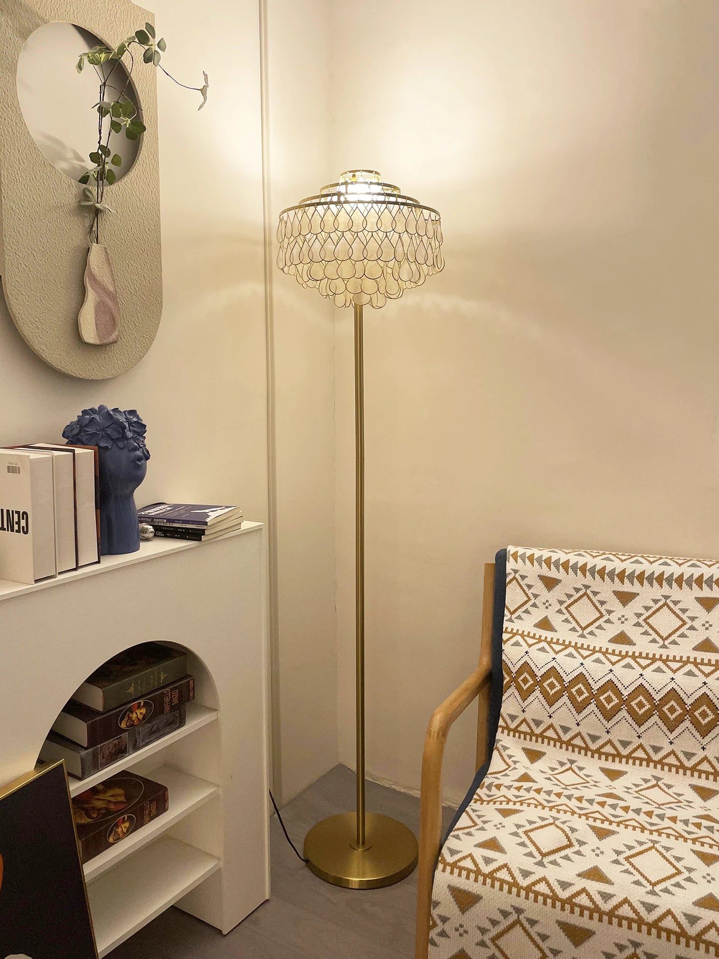 Shell Teardrops Floor Lamp
