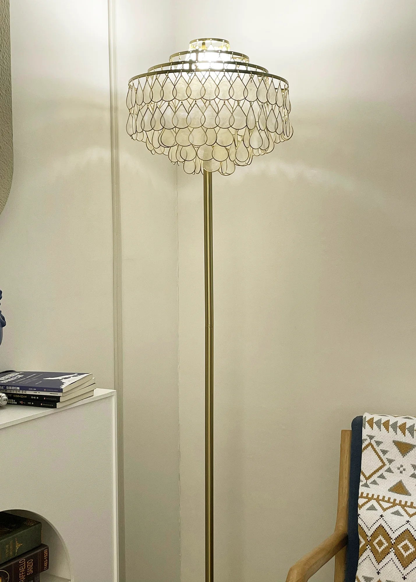 Shell Teardrops Floor Lamp