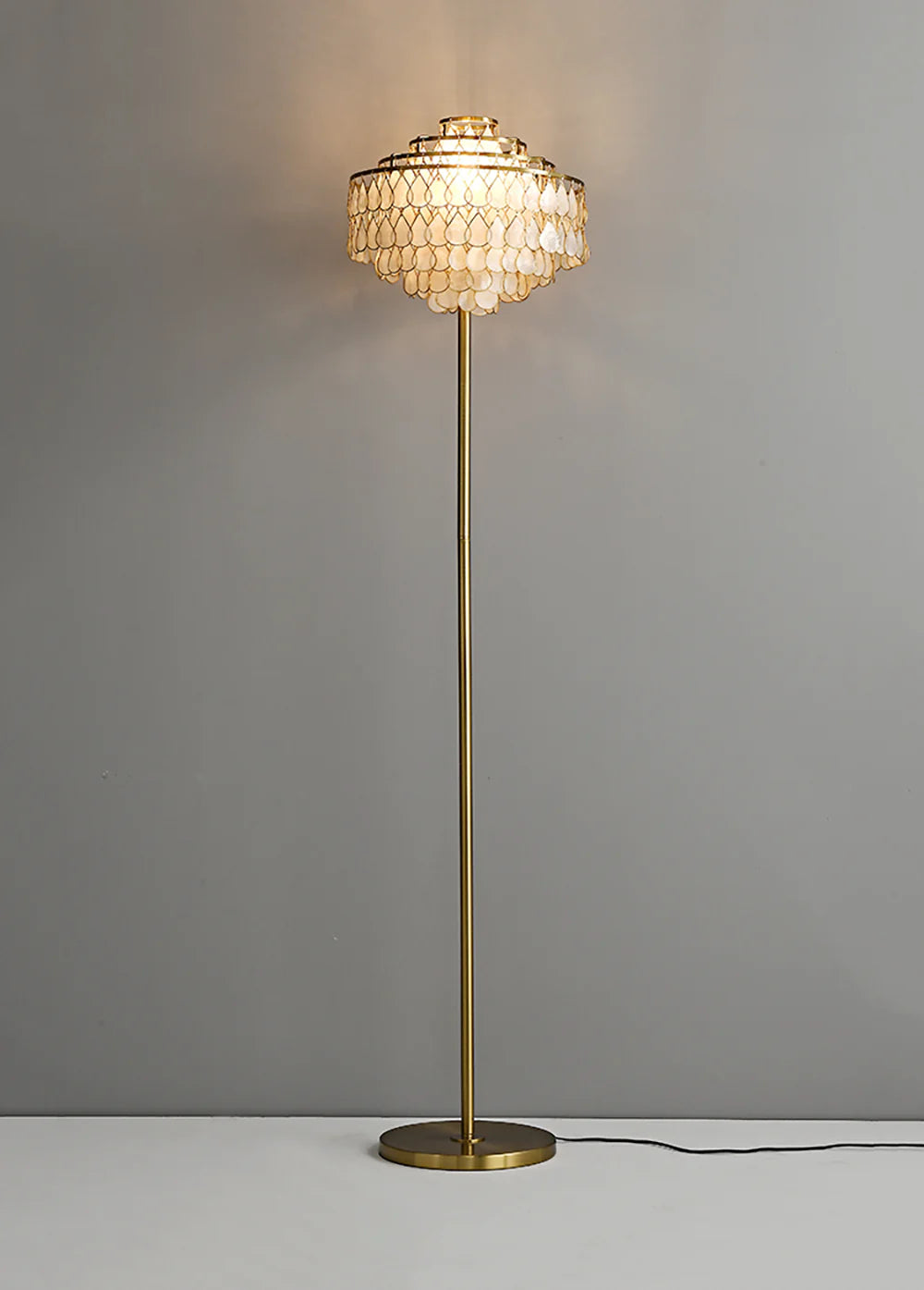 Shell Teardrops Floor Lamp