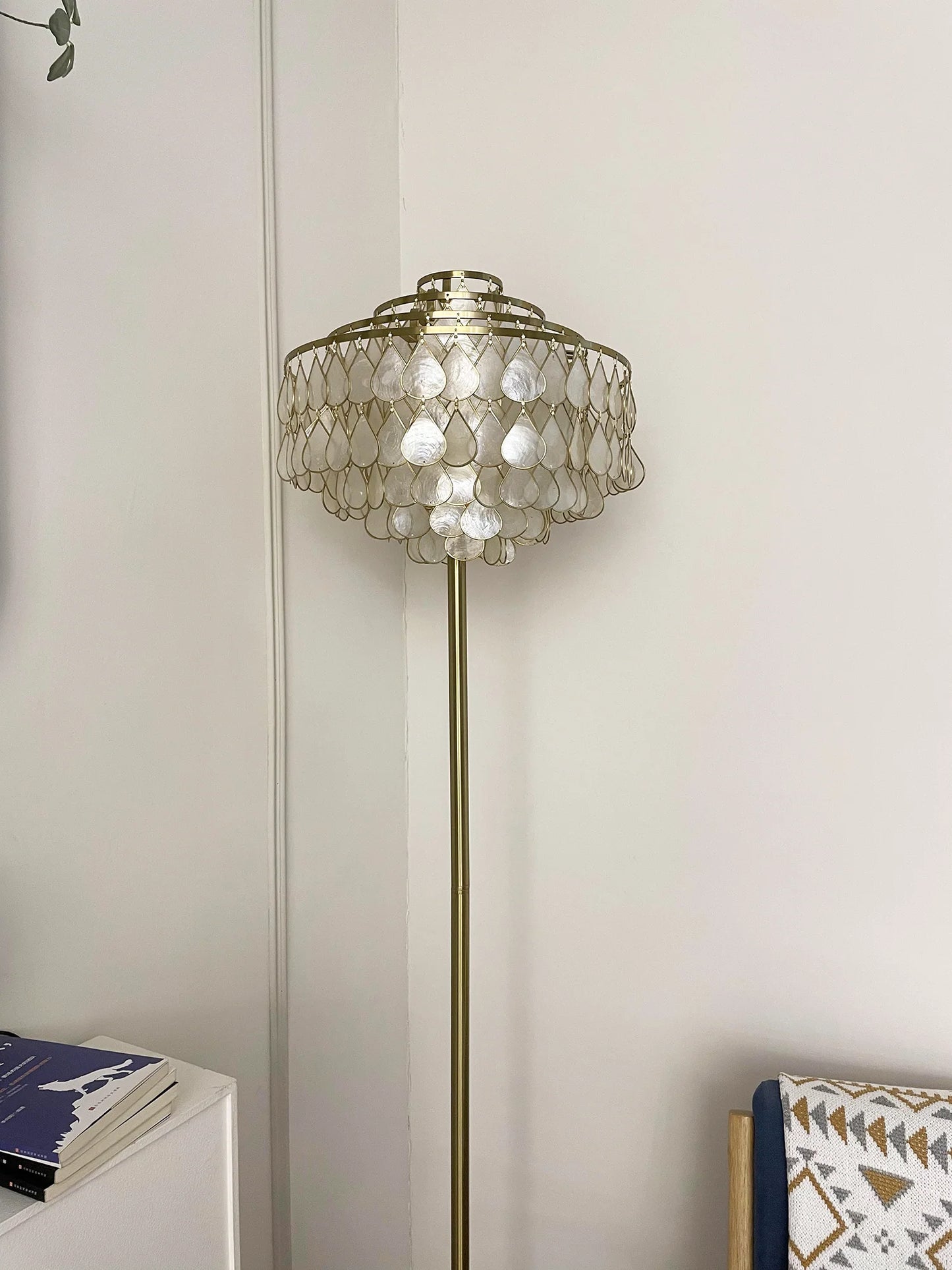 Shell Teardrops Floor Lamp