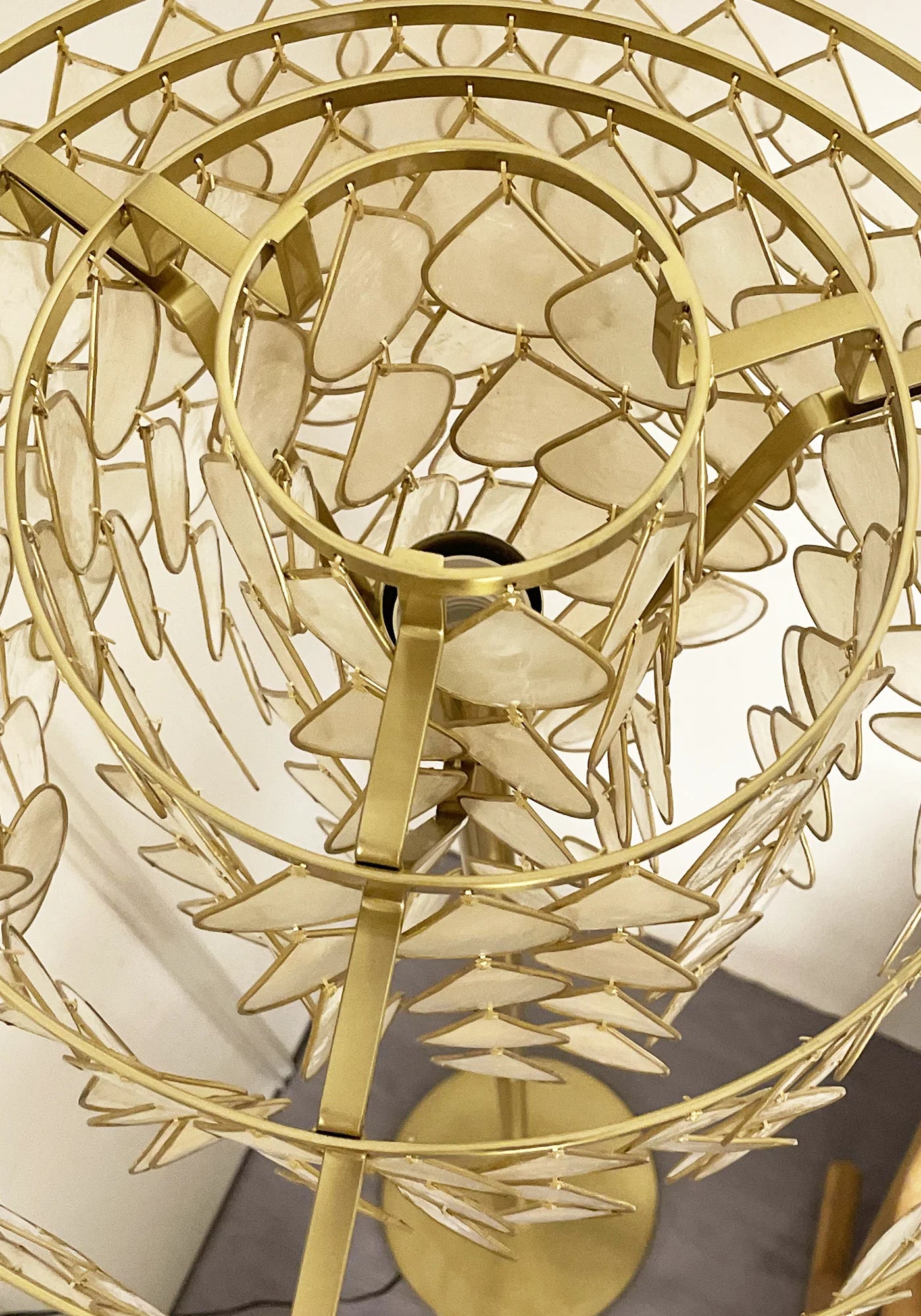 Shell Teardrops Floor Lamp