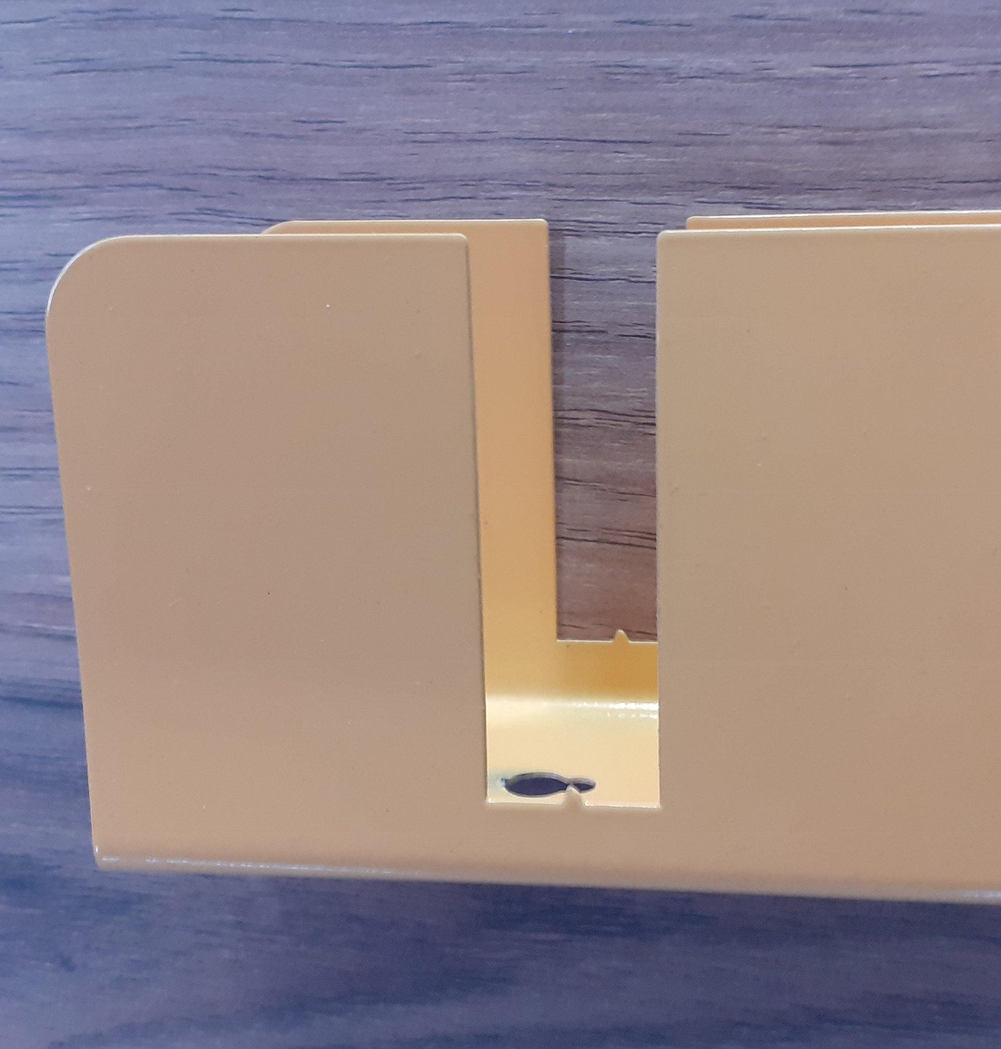 Mita 19'' Adjustable Metal Manufactured Wood Wall Shelf
