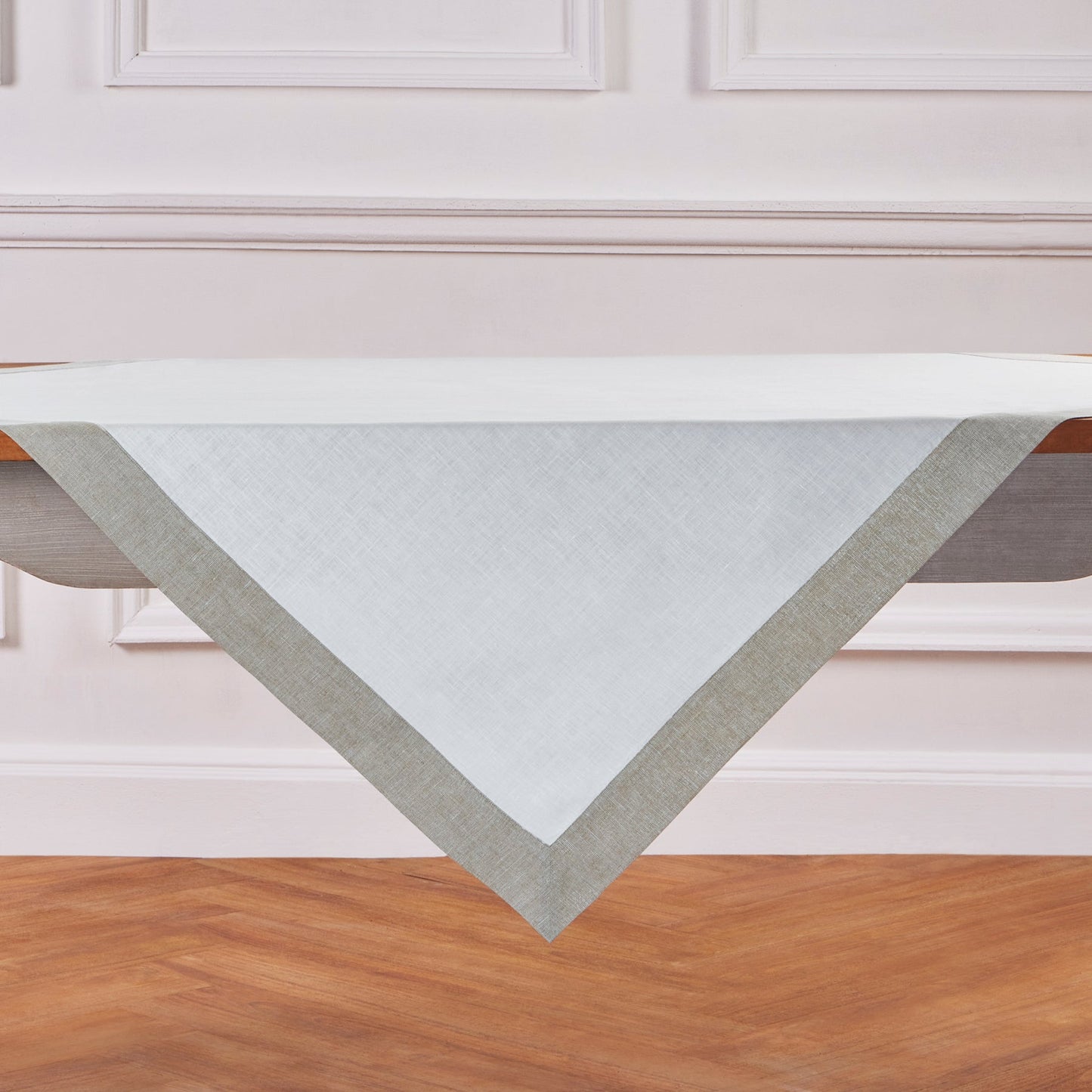 Festive Edge Table Throw