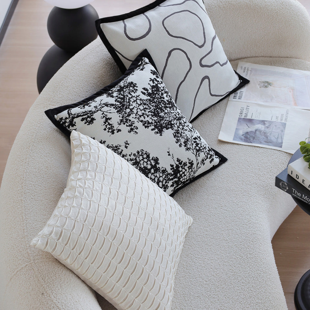 Tranquil Touches: Pack of 1 Throw Pillow with Insert size of 18"x18"