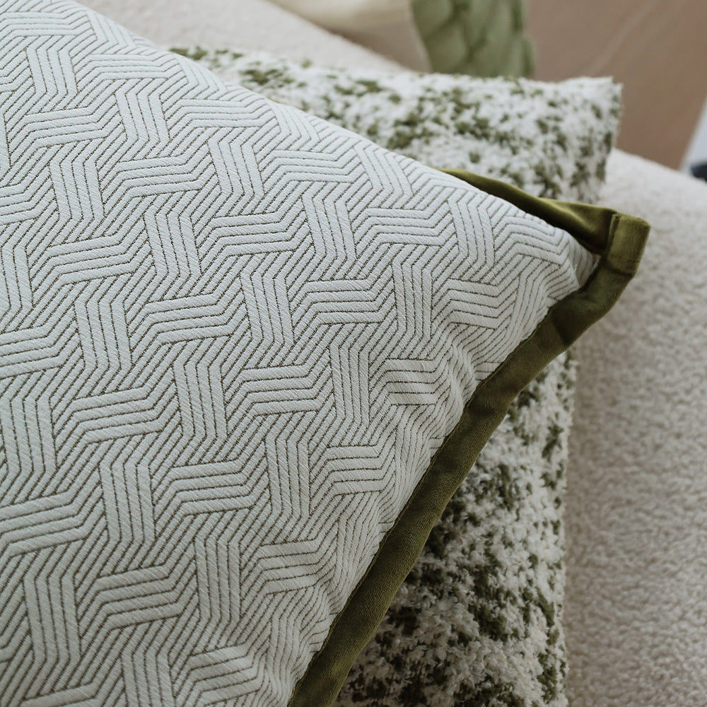 Tranquil Touches: Pack of 1 Throw Pillow with Insert size of 18"x18"