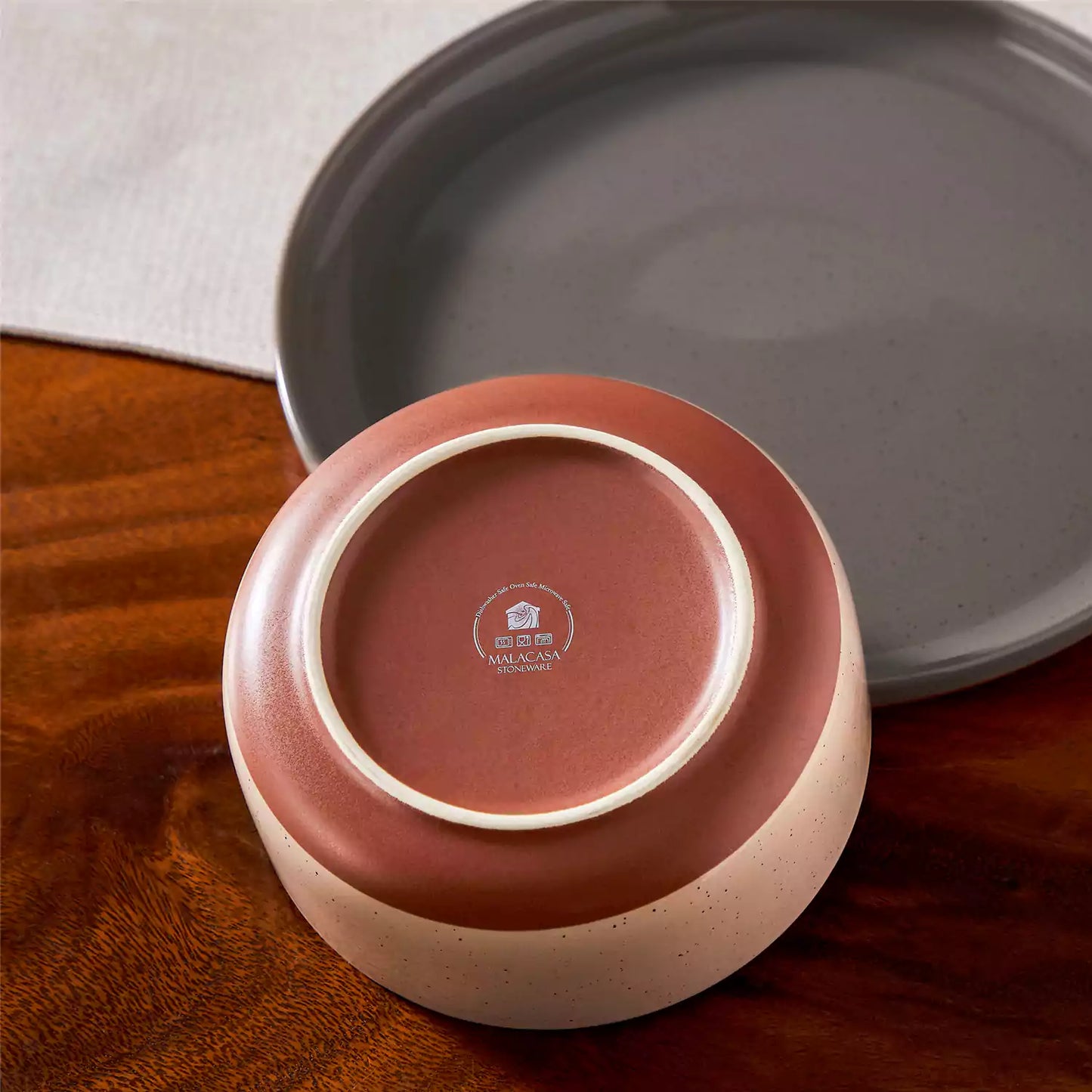 Tara 24 Piece Dinnerware Set for 8