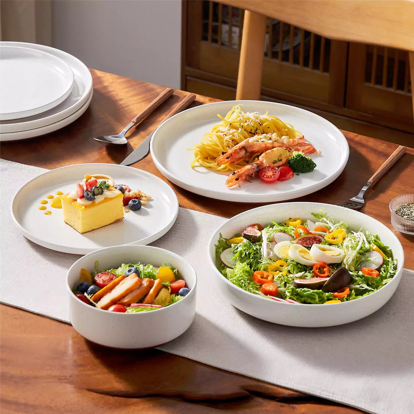 Tara 16 Piece Dinnerware Set