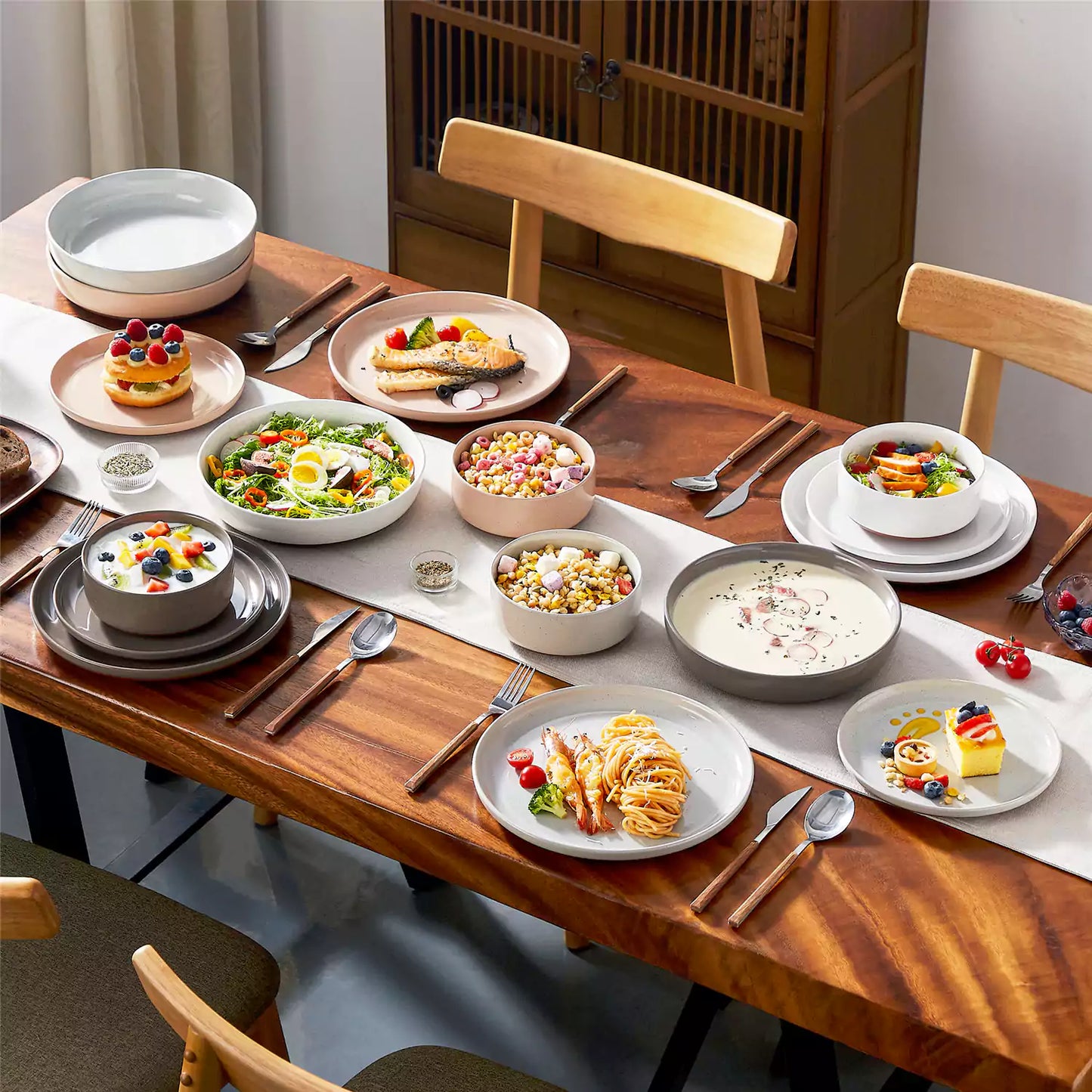 Tara 16 Piece Dinnerware Set