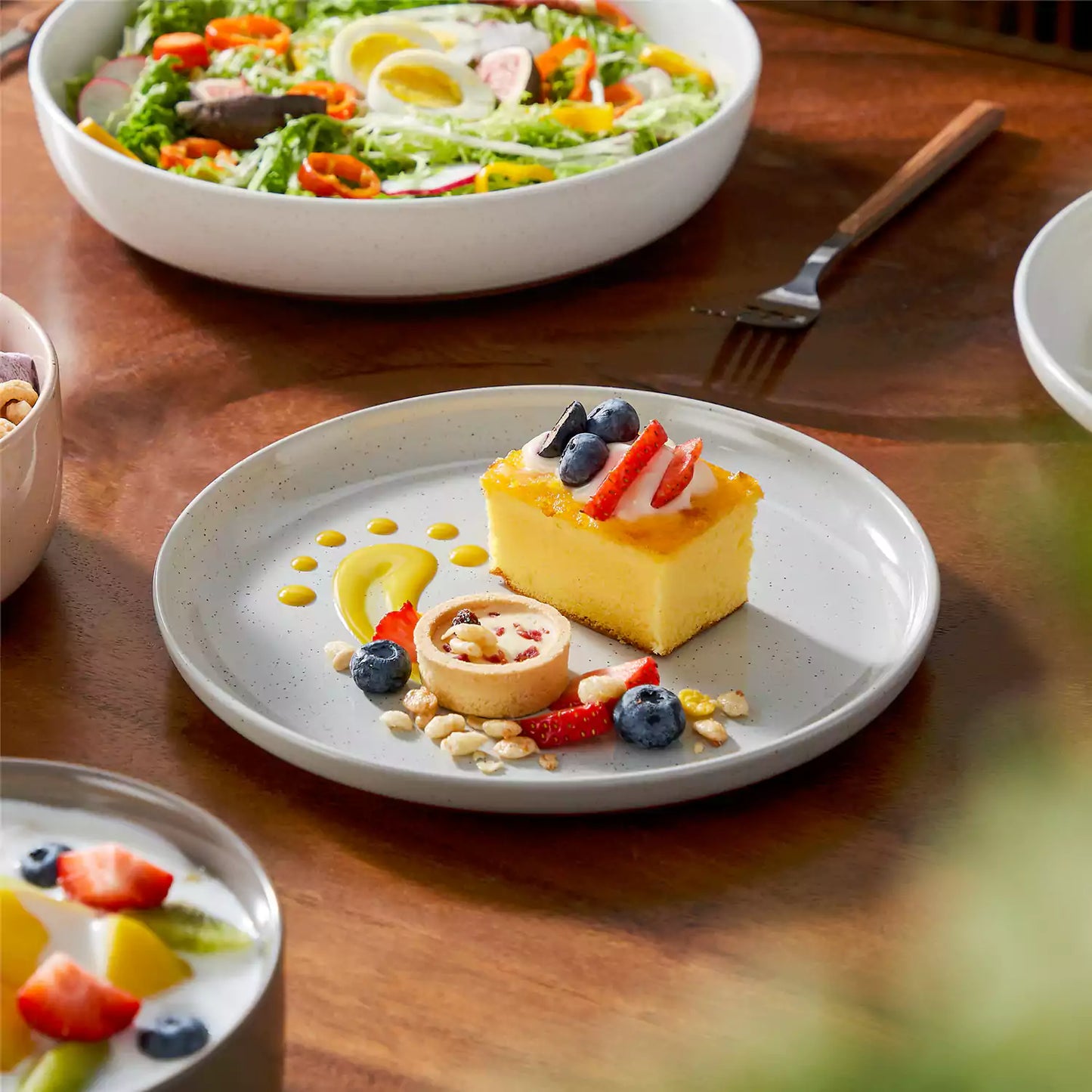 Tara 16 Piece Dinnerware Set