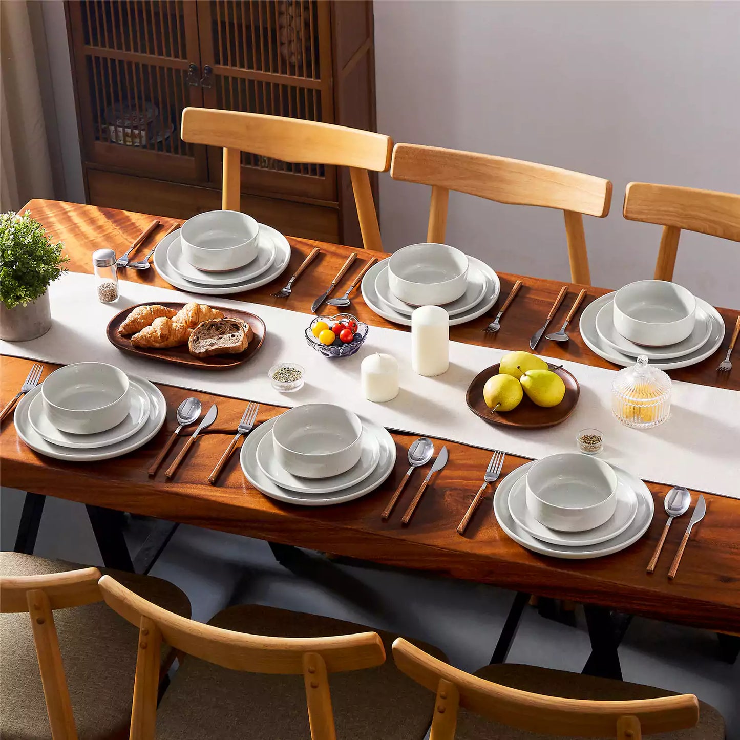 Tara 18 Piece Stoneware Dinnerware Set