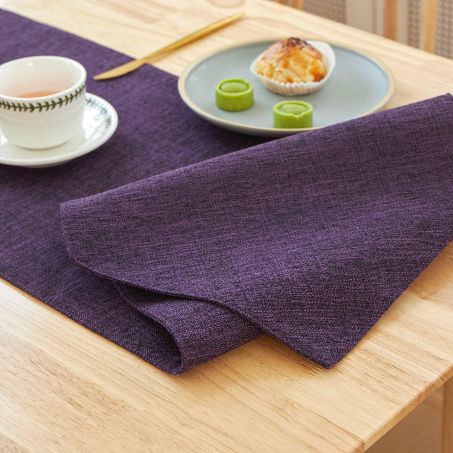 TRT Table Cloth Triangle Edges 12" W x 71" L