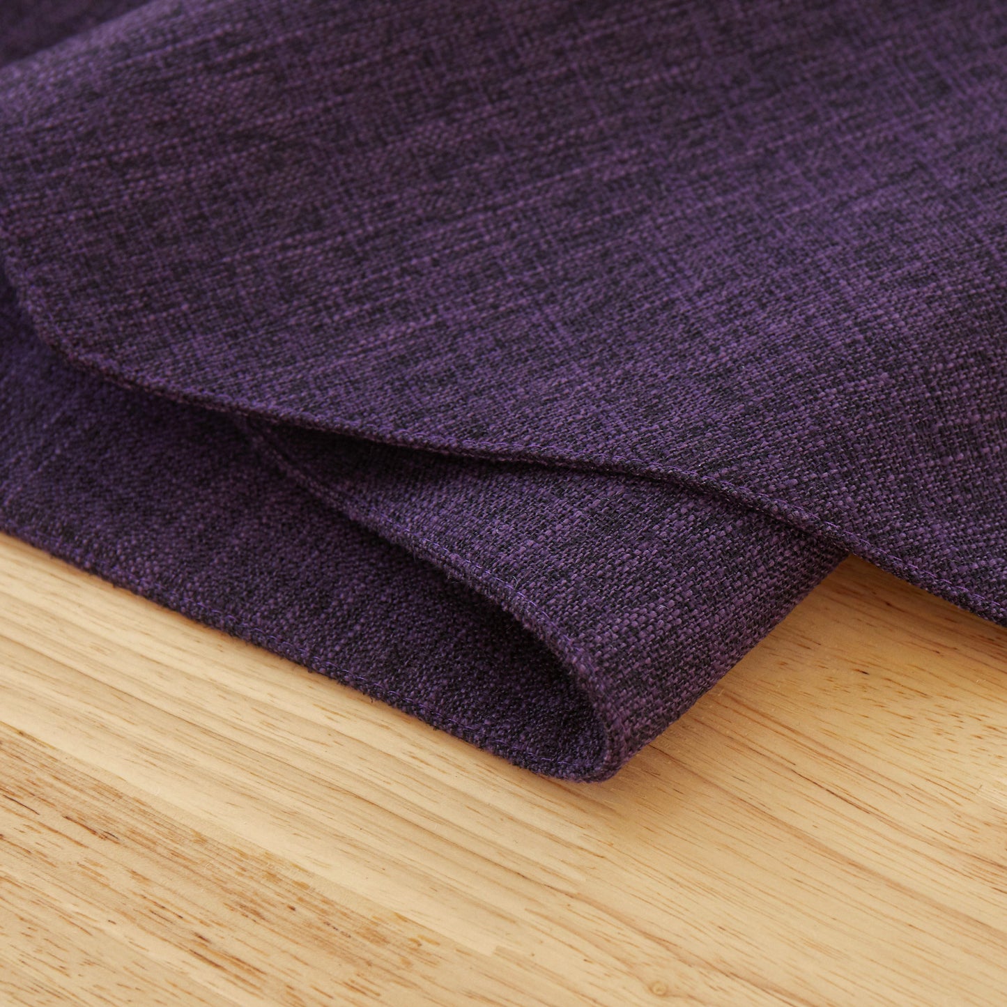 TRT Table Cloth Triangle Edges 12" W x 71" L