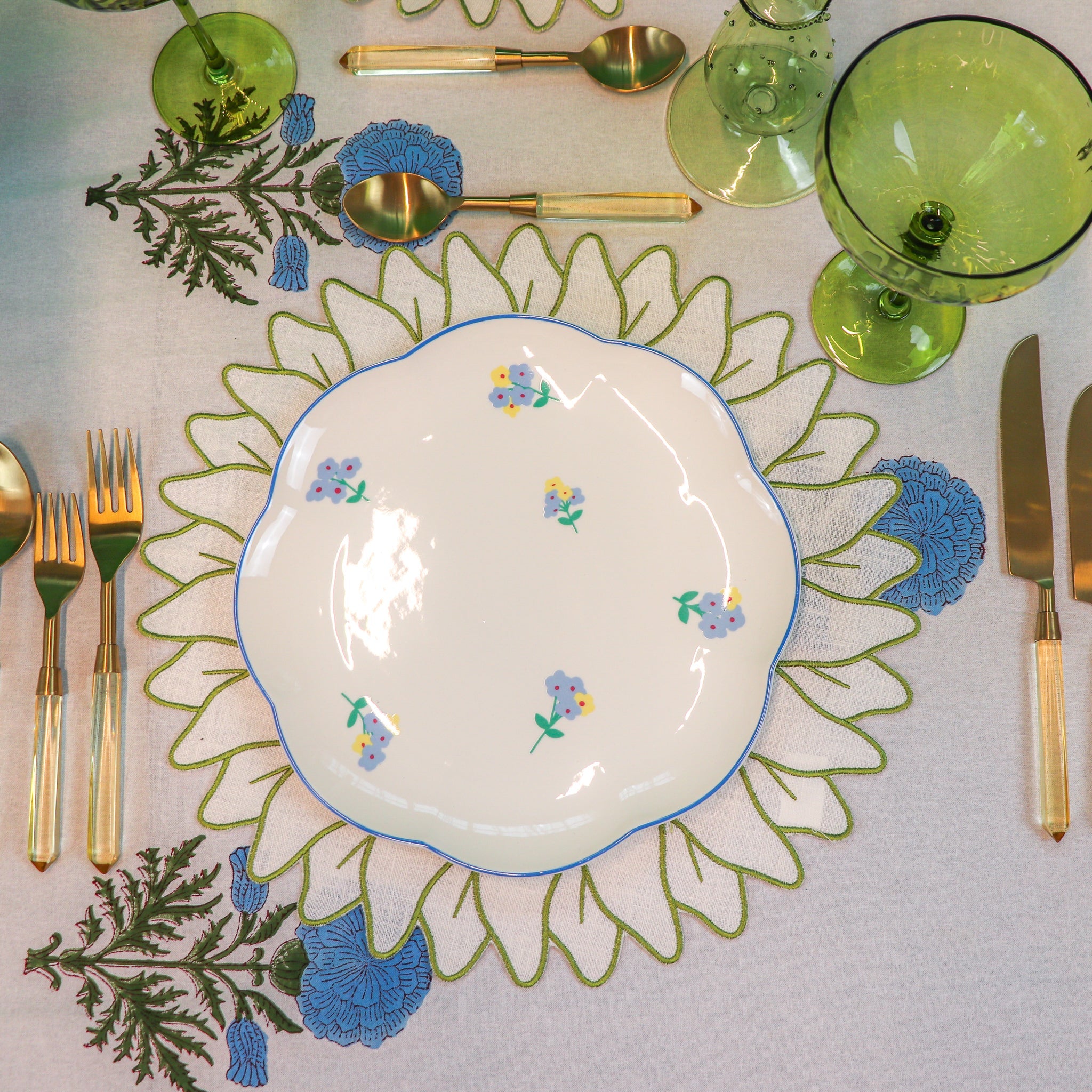 Ro'Table Toile de Blu Hortensia Tablecloth - Thumbnail 5
