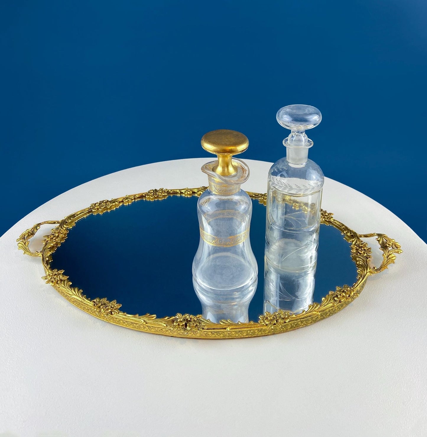 Vintage Gold Dresser Vanity Mirrored Tray. Rich Gilded Metal Tea Rose Oval Frame. Chic Bedroom Bath Perfume Display. Wall Hanging.