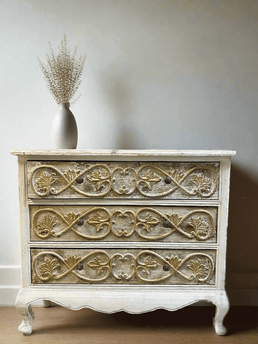 Vintage Dresser in French Provincial Style