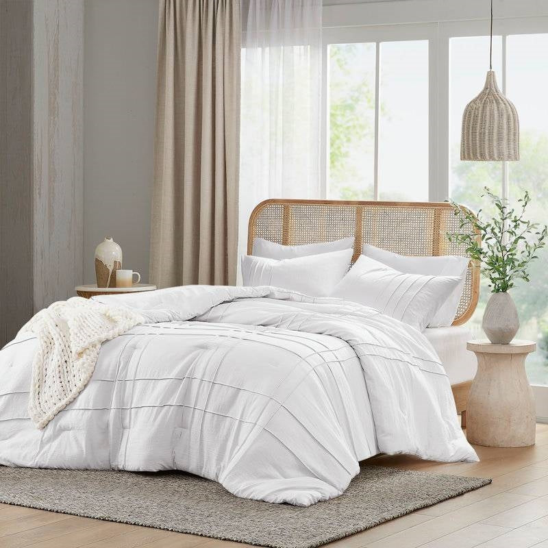 Twin/Twin XL Microfiber Pleated Soft Washed Comforter Set White