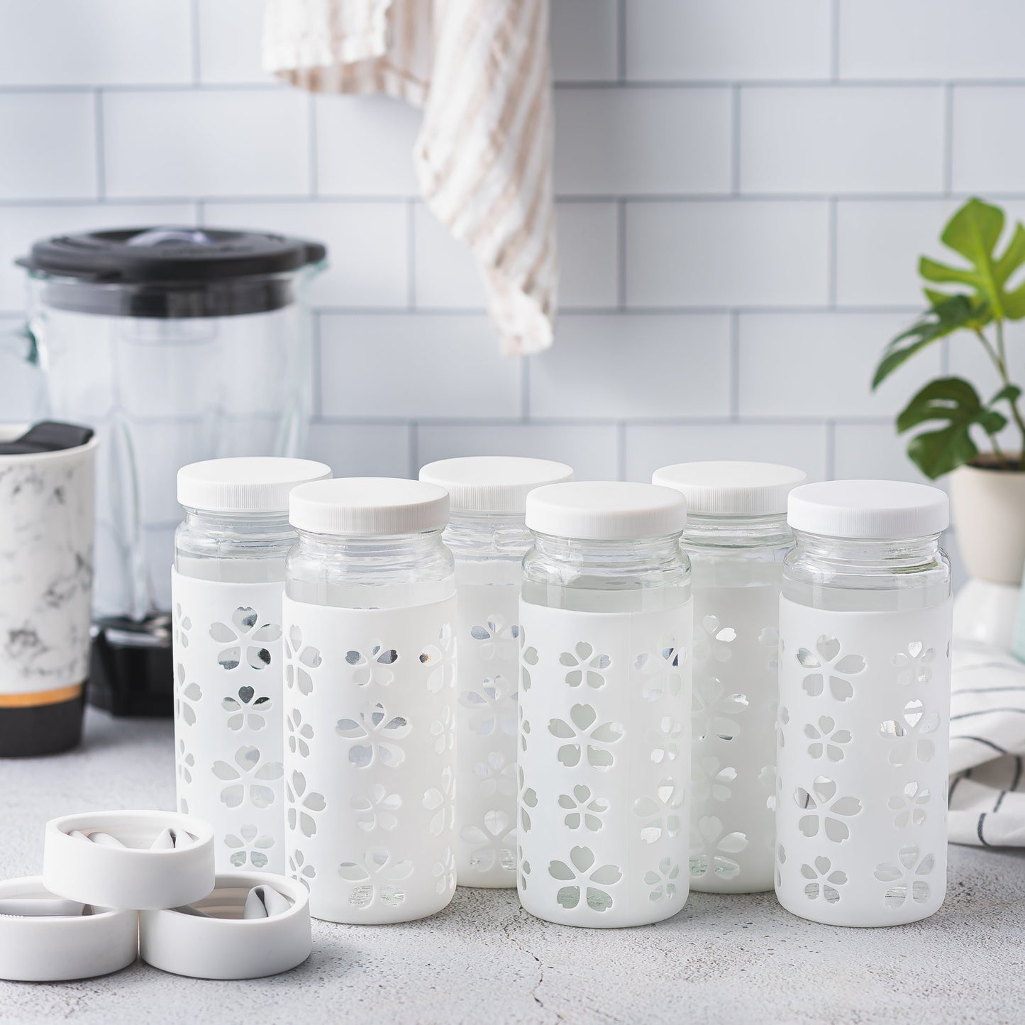 Flower Petals Silicone Protective Bottle Sleeves Set, for 16oz Bottles (White)