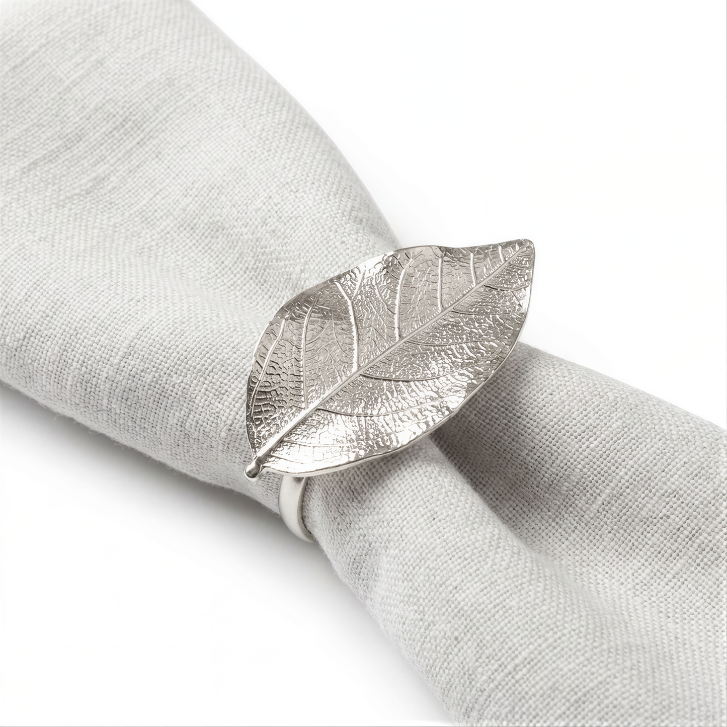 Silver Leaf Napkin Rings – Elegant Decorative Table Setting Rings in Rust-Resistant Alloy