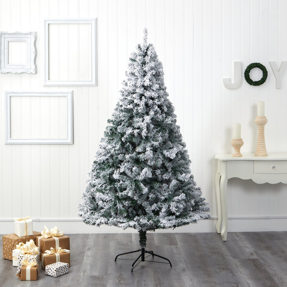 7' Flocked Rock Springs Spruce Artificial Christmas Tree with 800 Bendable Branches