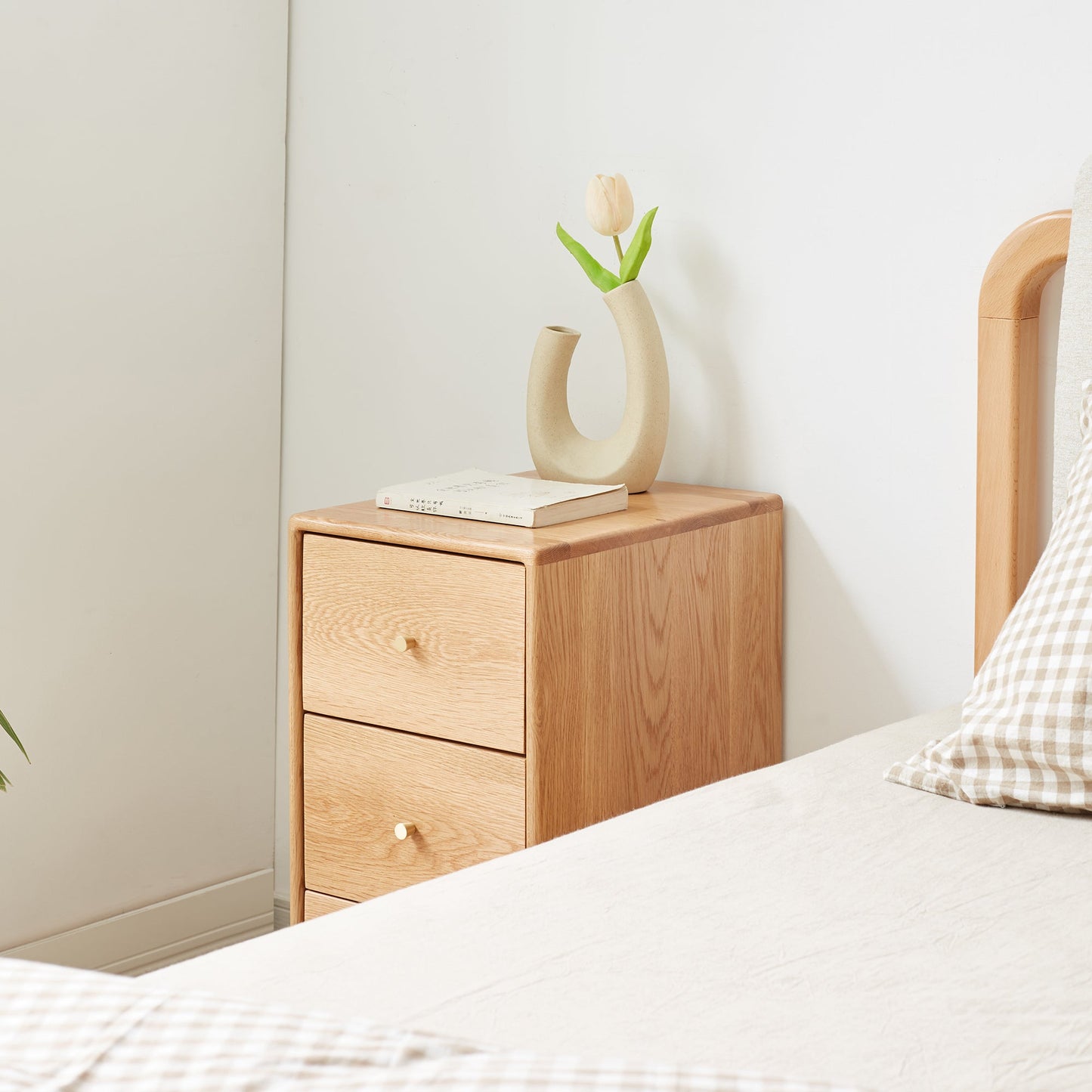 Modern Minimalist Solid Oak Bedside Table Storage Cabinet with Drawers in Oak Finish