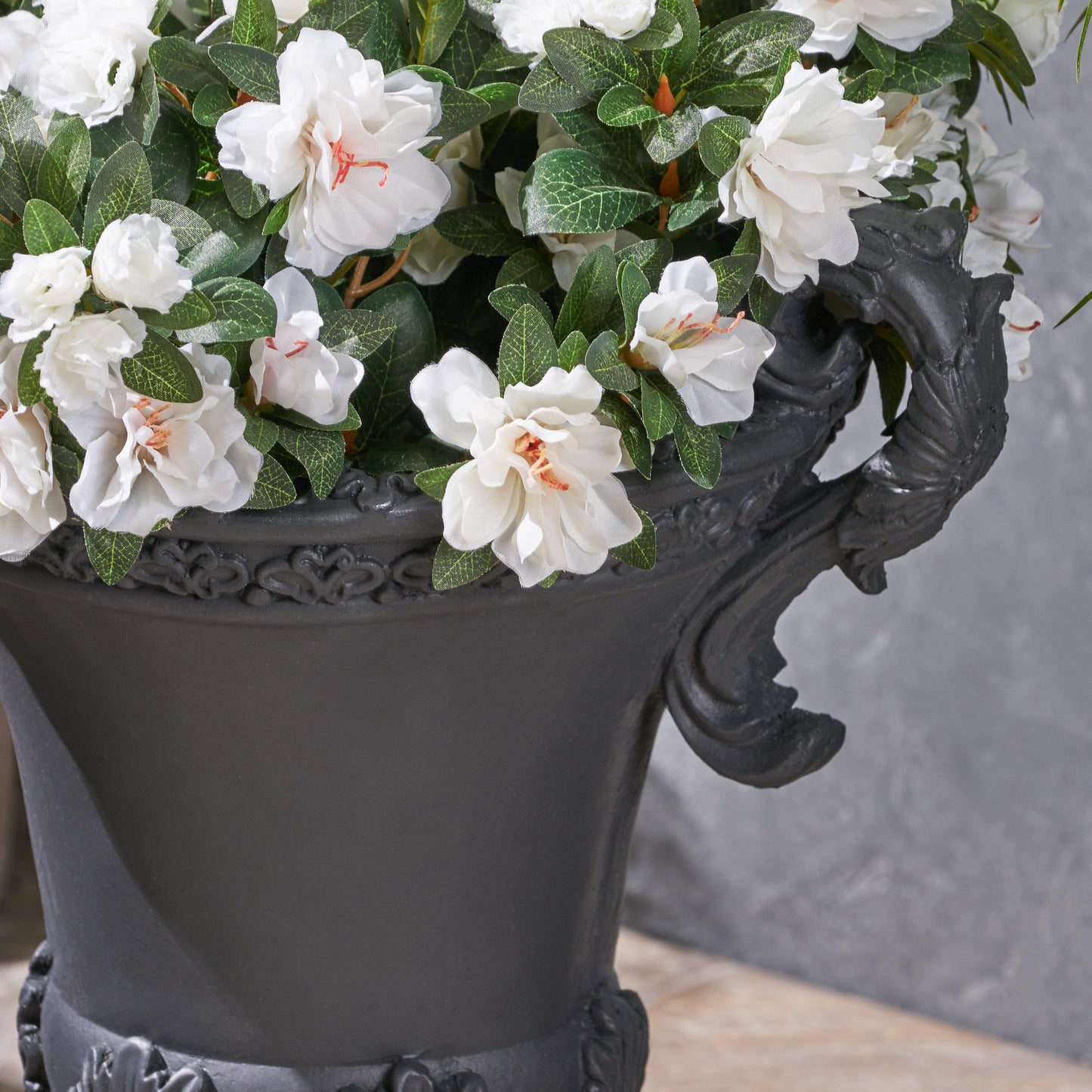 Delphine Urn