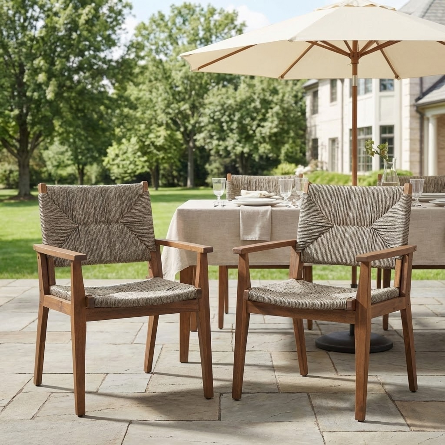 Durable Outdoor Dining Chair with Acacia Wood Frame