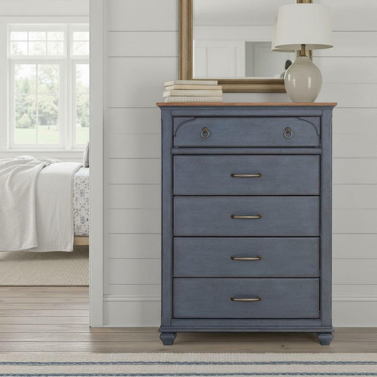 Americana 5-Drawer Chest